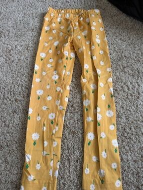 Hanna Andersson Yellow Daisy Print Leggings